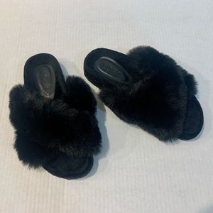 WORN ONCE — LOFT • Faux Fur Indoor/Outdoor Slippers
